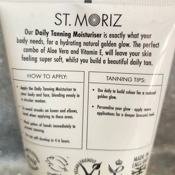 St Moritz exfoliating skin primer and light daily tanning moisturizer set combo - Picture 4 of 6